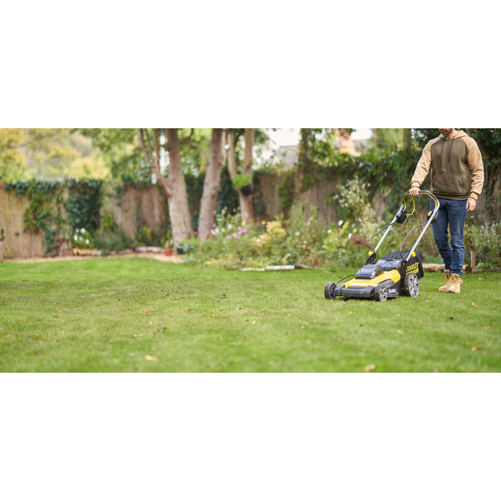 Аккумуляторная газонокосилка STANLEY FATMAX SFMCMWS251M, 2х18 В, 2800 об/мин, 40 л, с 2 АКБ 4 Ач и ЗУ (SFMCMWS251M-QW)