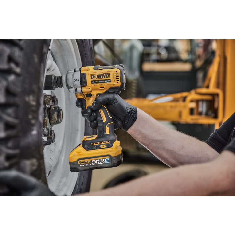 Аккумуляторный гайковерт DEWALT DCF891NT, 18 В, 1084 Нм, 3250 уд/мин, без АКБ и ЗУ, в кейсе TSTAK (DCF891NT-XJ)