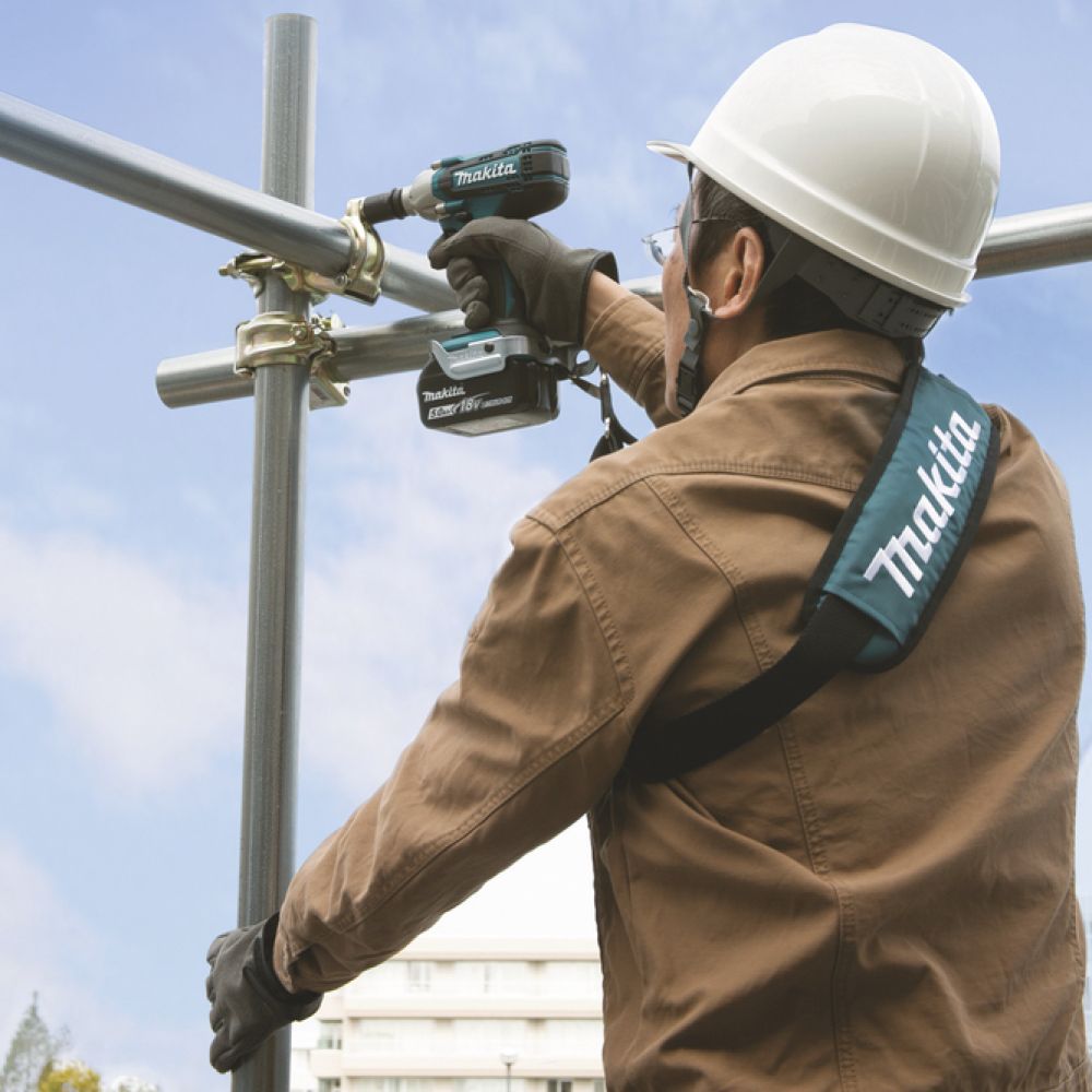 Аккумуляторный гайковерт Makita DTW190RME, 18 В, 190 Нм, 3000 уд/мин, с 2 АКБ 4 Ач и ЗУ, в кейсе