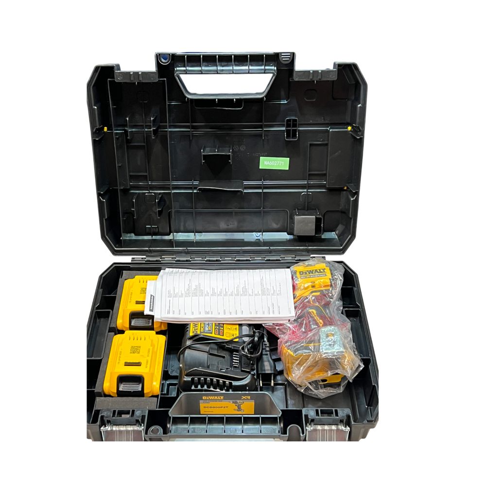 Дрель-шуруповерт DEWALT DCD800P2T, 18 В, 2000 об/мин, с 2 АКБ 5 Ач и ЗУ, в кейсе(УЦЕНЕННЫЙ ТОВАР) (DCD800P2T-QW/U1)