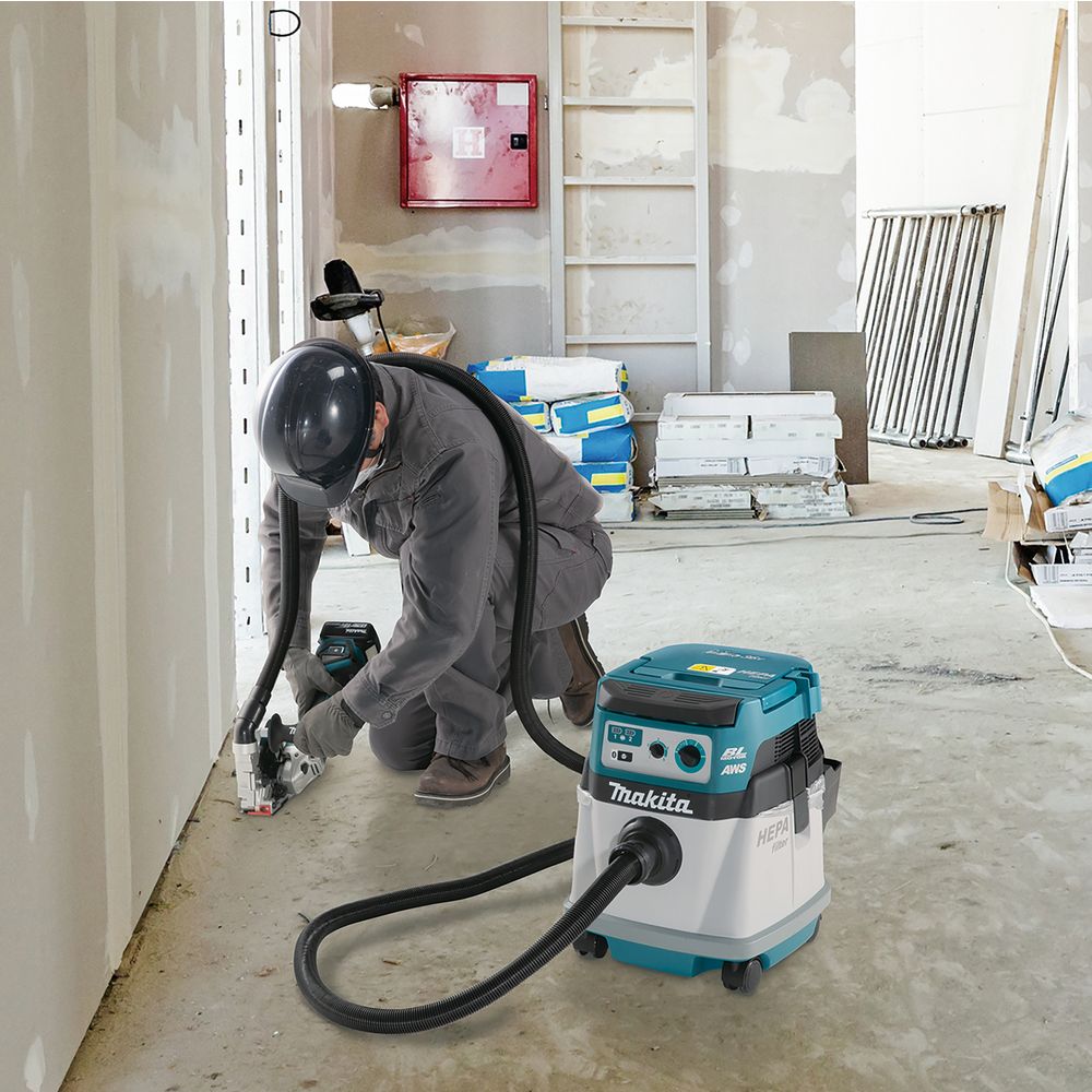 Аккумуляторный пылесос Makita DVC154LZ, без АКБ и ЗУ