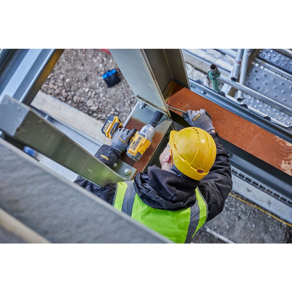 Аккумуляторный гайковерт DEWALT DCF897N, 18 В, 1627 Нм, 2400 уд/мин, без АКБ и ЗУ (DCF897N-XJ)