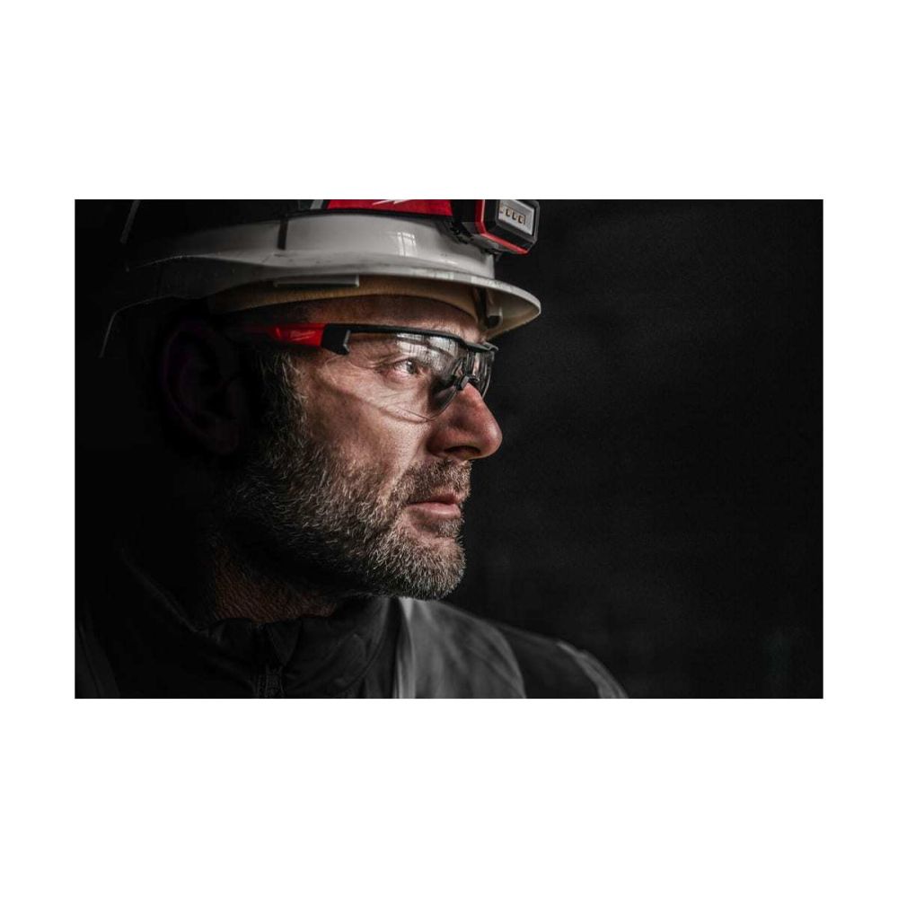 Очки защитные Milwaukee с защитой от царапин и запотевания (прозрачные), 4932478763