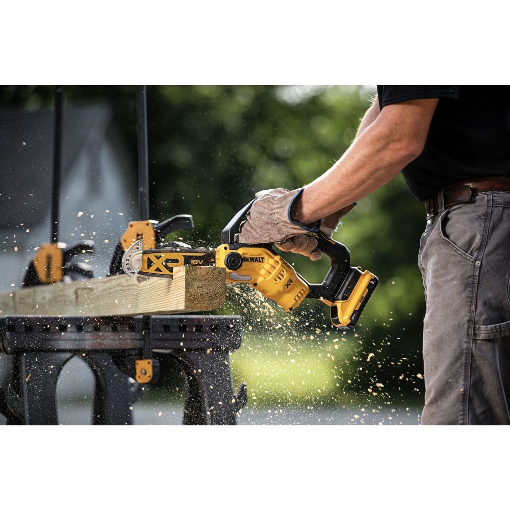 Аккумуляторная цепная пила DEWALT DCMPS520N, 18 В, 20 см, 8.6 м/с, без АКБ и ЗУ (DCMPS520N-XJ)