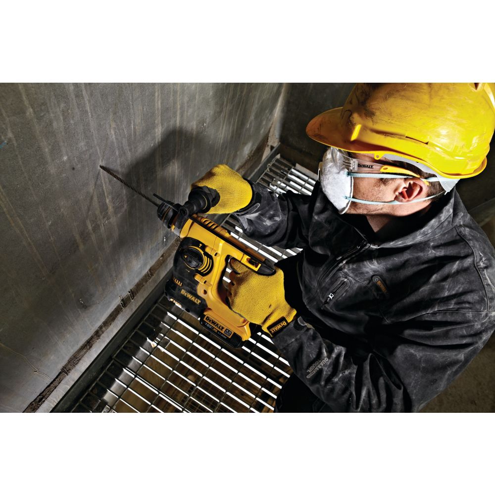 Аккумуляторный перфоратор DEWALT DCH253M2, 18 В, 2.1 Дж, 4500 уд/мин, с 2 АКБ 4 Ач и ЗУ, в кейсе (DCH253M2-QW)