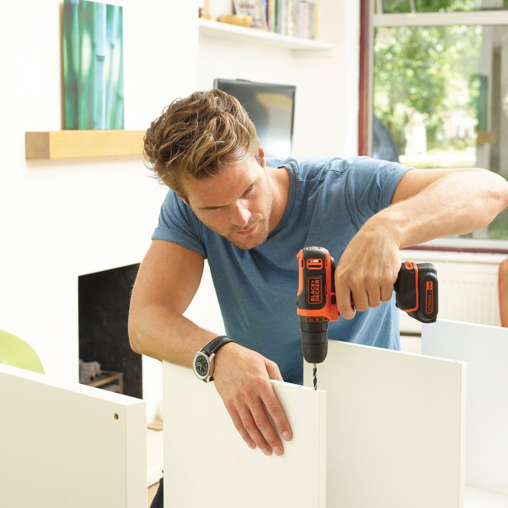 Компактная аккумуляторная дрель-шуруповерт BLACK+DECKER BDCDD12B, 550 об/мин, 12.5/26 Нм, 11 установки крутящего момента