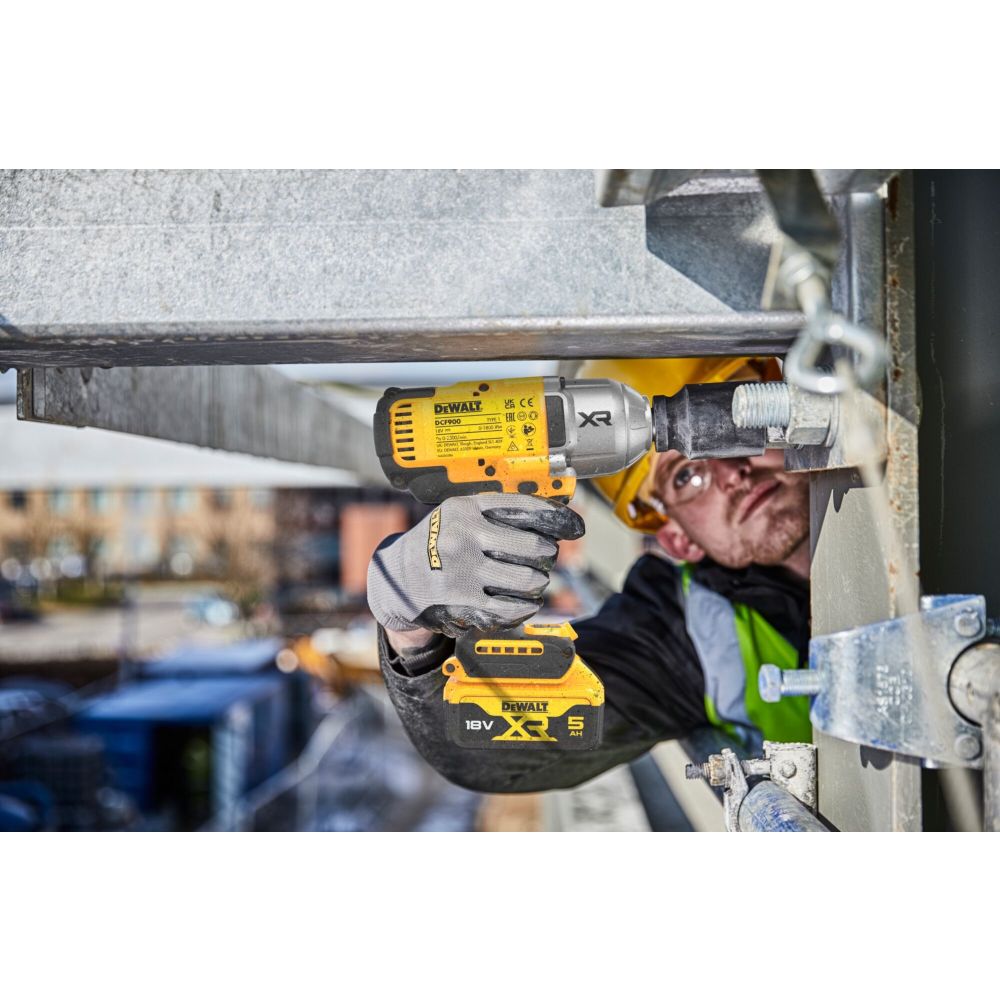 Аккумуляторный гайковерт DEWALT DCF900P1T, 18 В, 1898 Нм, 2200 уд/мин, с АКБ 5 Ач и ЗУ, в кейсе TSTAK (DCF900P1NT-XJ)
