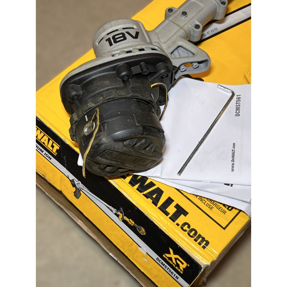 Аккумуляторный триммер DEWALT DCMST561N, 18 В, 6000 об/мин, без АКБ и ЗУ (УЦЕНЕННЫЙ ТОВАР) (DCMST561N-XJ/BU)