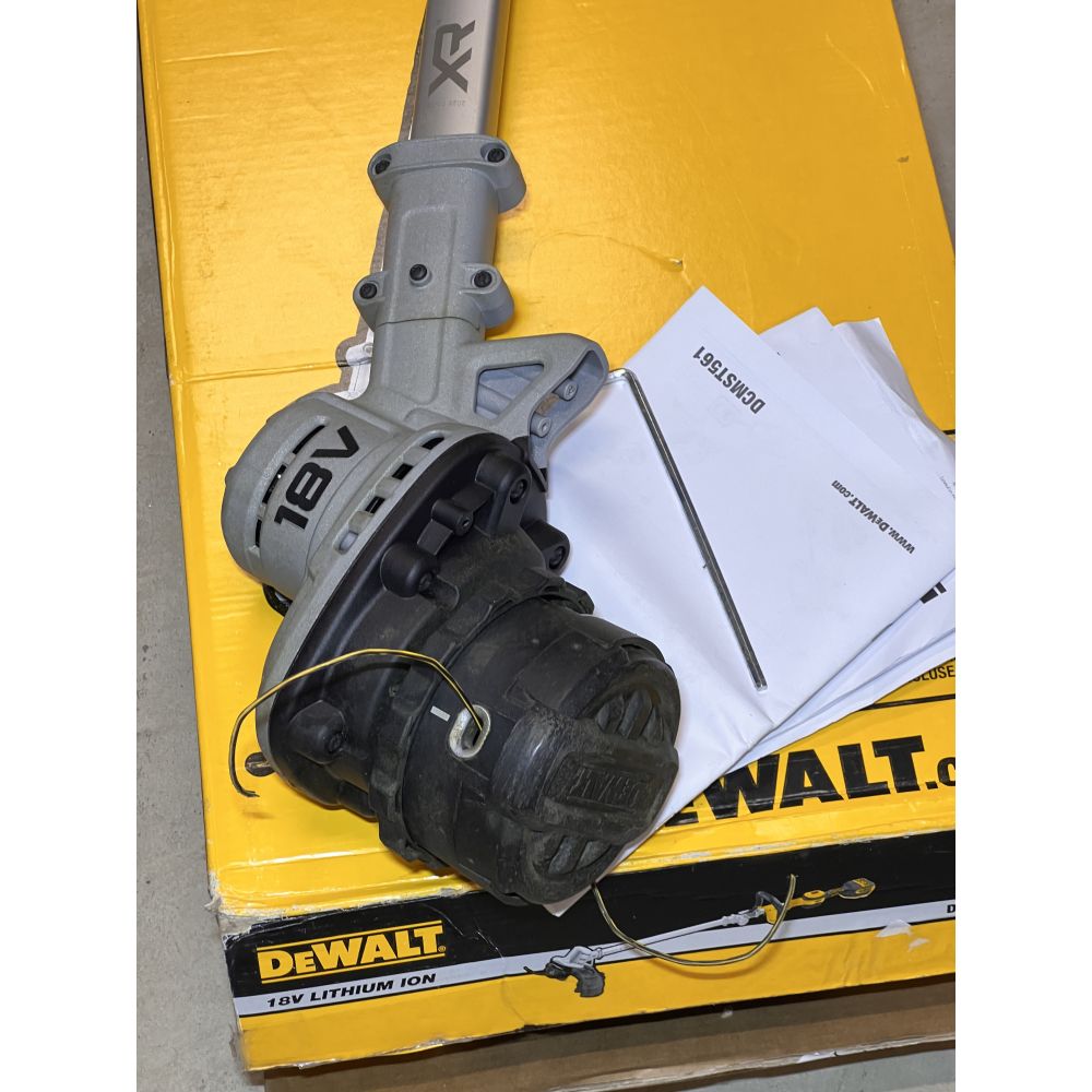 Аккумуляторный триммер DEWALT DCMST561N, 18 В, 6000 об/мин, без АКБ и ЗУ (УЦЕНЕННЫЙ ТОВАР) (DCMST561N-XJ/BU)