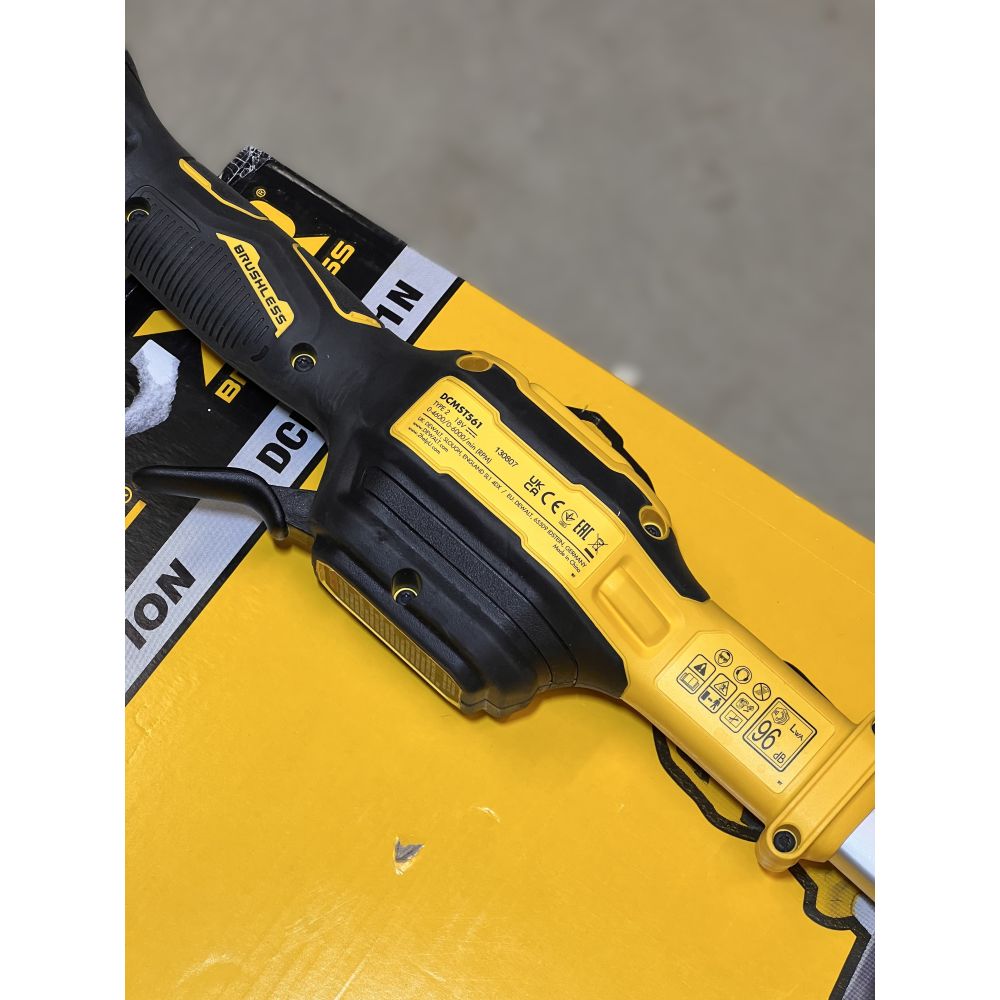 Аккумуляторный триммер DEWALT DCMST561N, 18 В, 6000 об/мин, без АКБ и ЗУ (УЦЕНЕННЫЙ ТОВАР) (DCMST561N-XJ/BU)