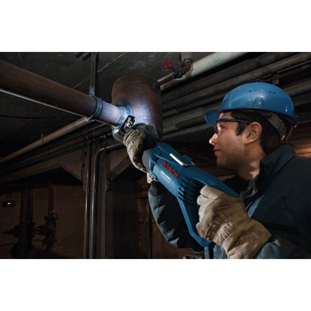 Электрическая сабельная пила Bosch GSA 1100 E 060164C800, 1100 Вт, 2700 ход/мин, в кейсе