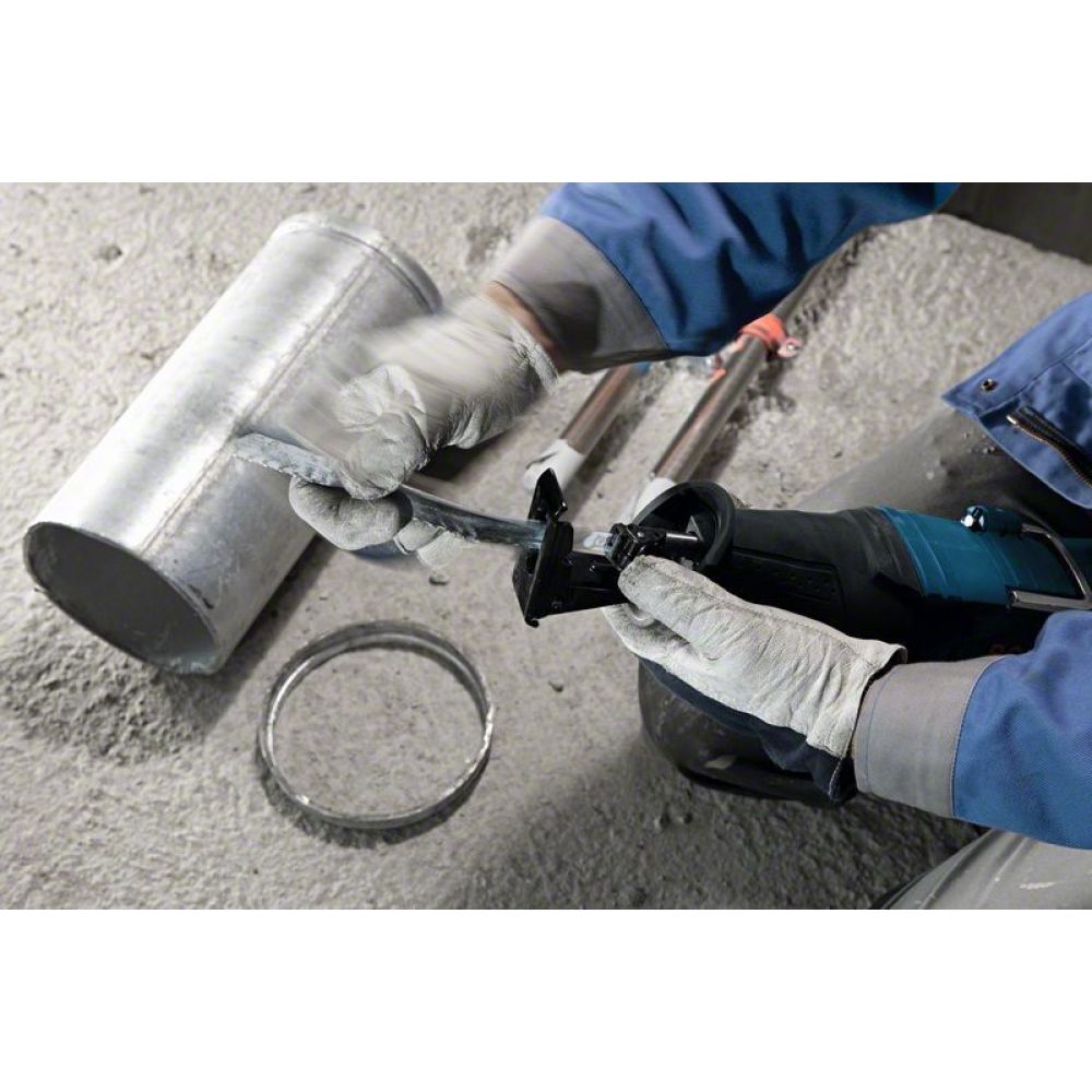 Электрическая сабельная пила Bosch GSA 1100 E 060164C800, 1100 Вт, 2700 ход/мин, в кейсе