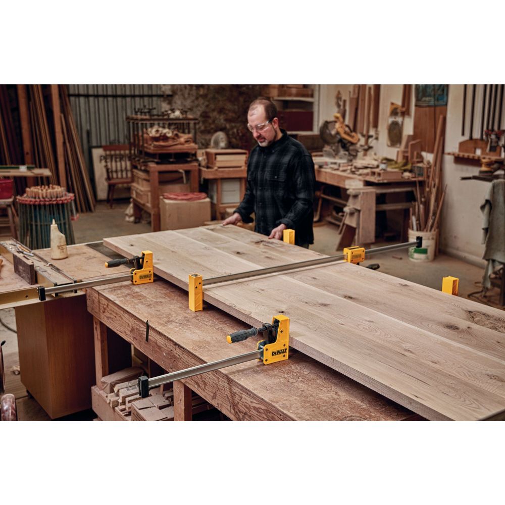 Параллельная струбцина DEWALT DWHT83831-1, 600 мм, 675 кг