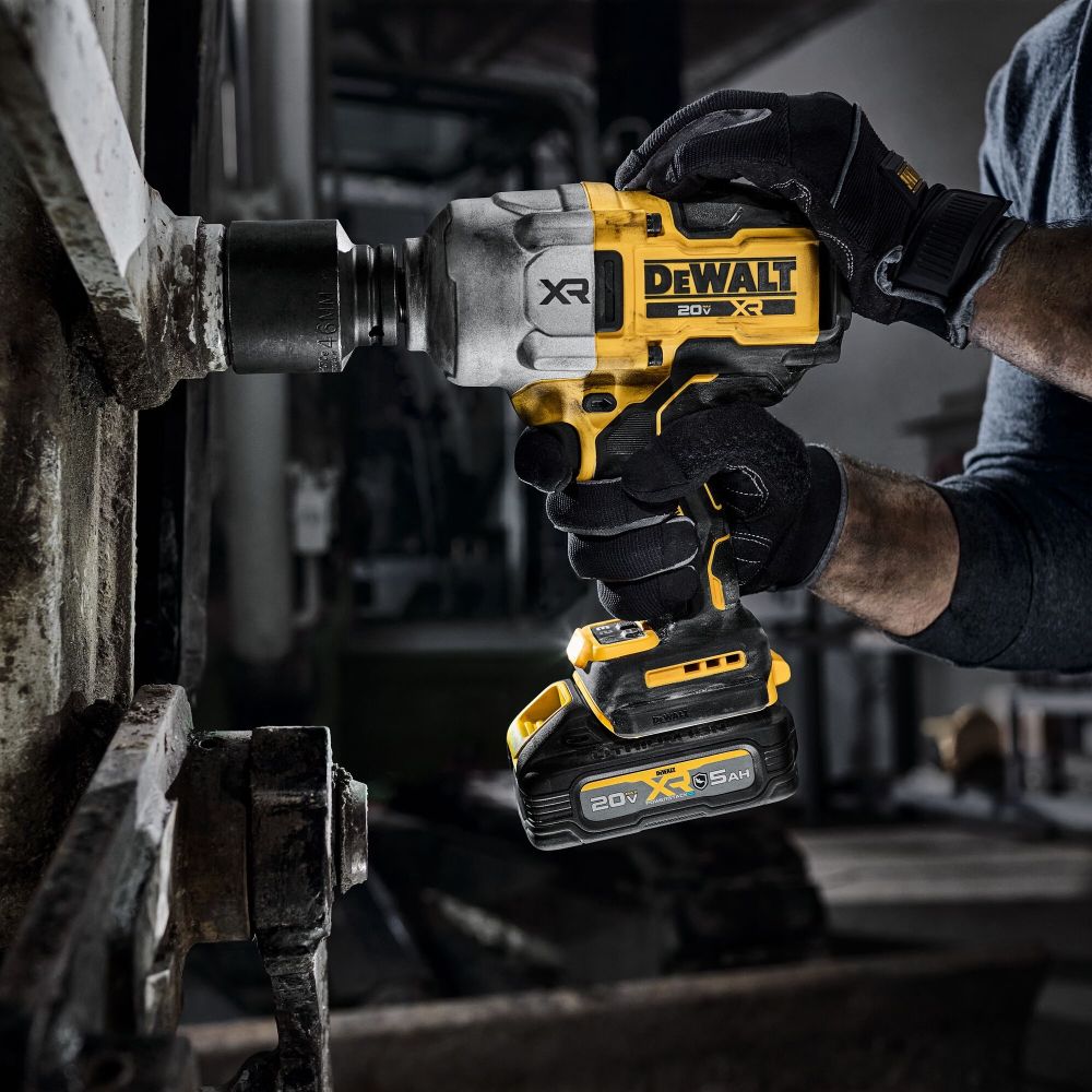 Аккумуляторный гайковерт DEWALT DCF964H2G, 18 В, 2576 Нм, 2015 уд/мин, с 2 АКБ 5 Ач и ЗУ, в чехле (DCF964H2G-QW)