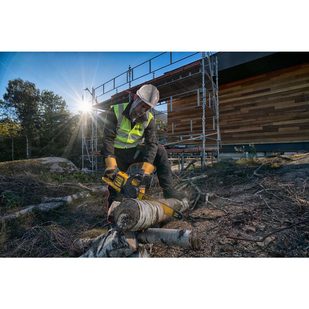 Аккумуляторная цепная пила DEWALT DCM575X1, 54 В, 40 см, 15 м/с, с АКБ 3 Ач и ЗУ (DCM575X1-QW)