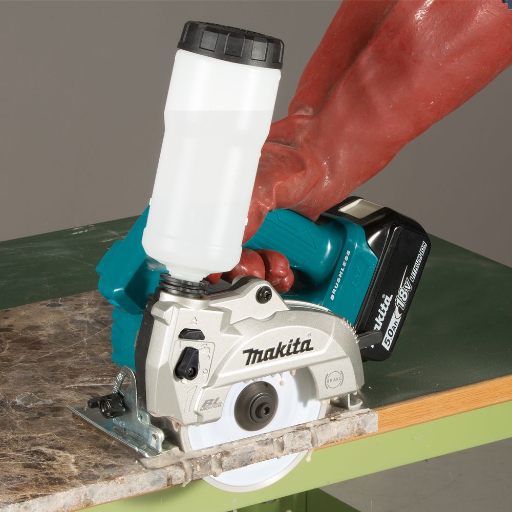 Аккумуляторная алмазная пила Makita DCC501ZX1, 18 В, 125 мм, 8800 об/мин, без АКБ и ЗУ
