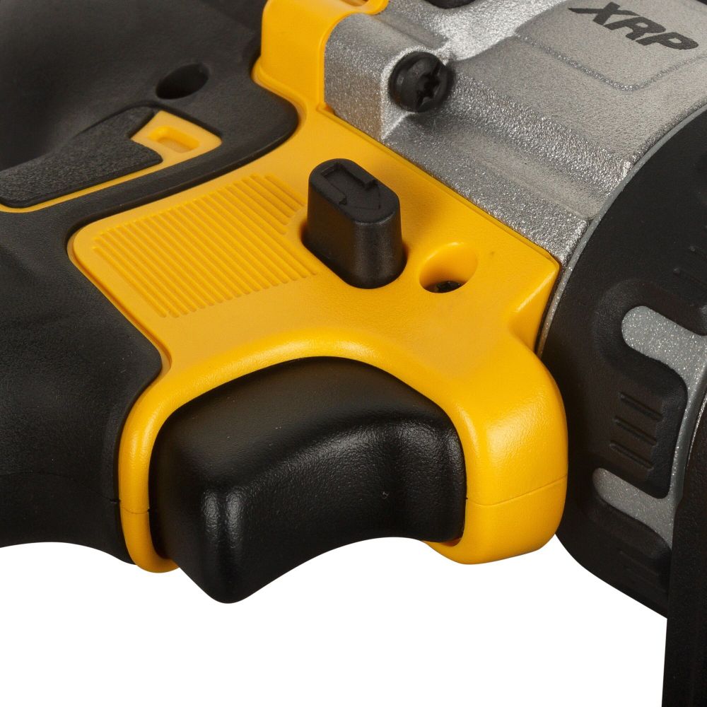Аккумуляторная дрель-шуруповерт DEWALT DCD991P2, 18 В, 2000 об/мин, с 2 АКБ 5 Ач и ЗУ, в кейсе TSTAK (DCD991P2-QW)