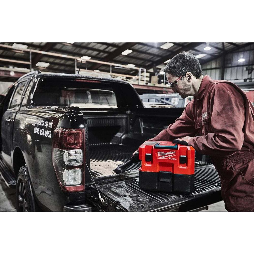 Аккумуляторный пылесос Milwaukee M12 FVCL-0, 12 В, 1275 л/мин, без АКБ и ЗУ, 4933478186