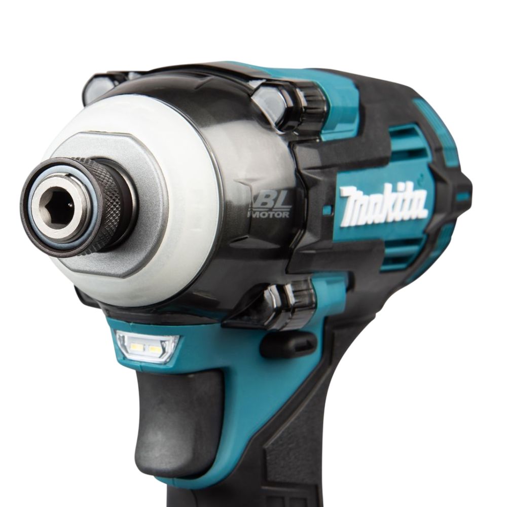 Аккумуляторный ударный шуруповерт Makita TD004GD201, 40 В, 230 Нм, 3900 уд/мин, с 2 АКБ 2.5 Ач и ЗУ, в кейсе MakPac