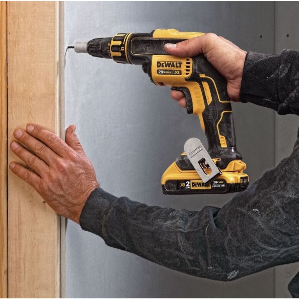 Аккумуляторный ленточный шуруповерт DEWALT DCF620N, 18 В, 30 Нм, 4400 об/мин, без АКБ и ЗУ (DCF620N-XJ)