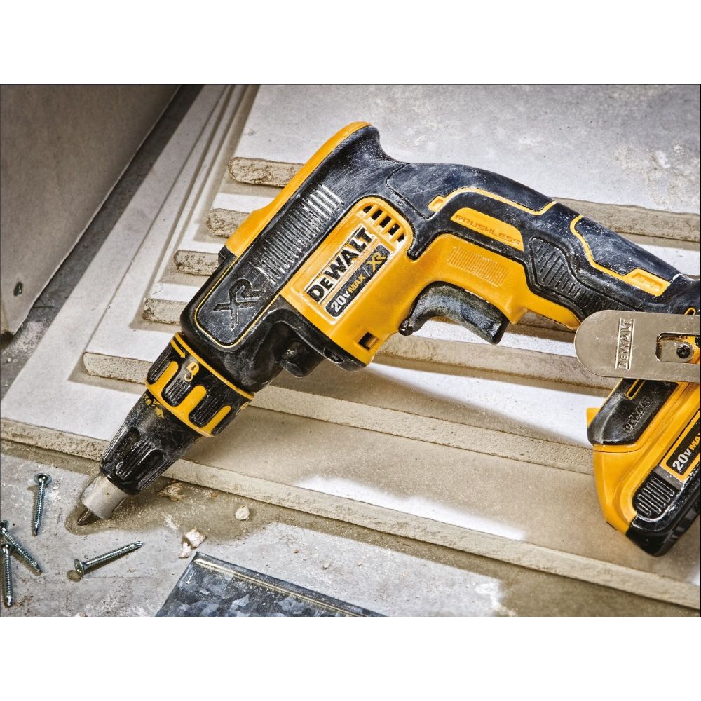 Аккумуляторный ленточный шуруповерт DEWALT DCF620N, 18 В, 30 Нм, 4400 об/мин, без АКБ и ЗУ (DCF620N-XJ)