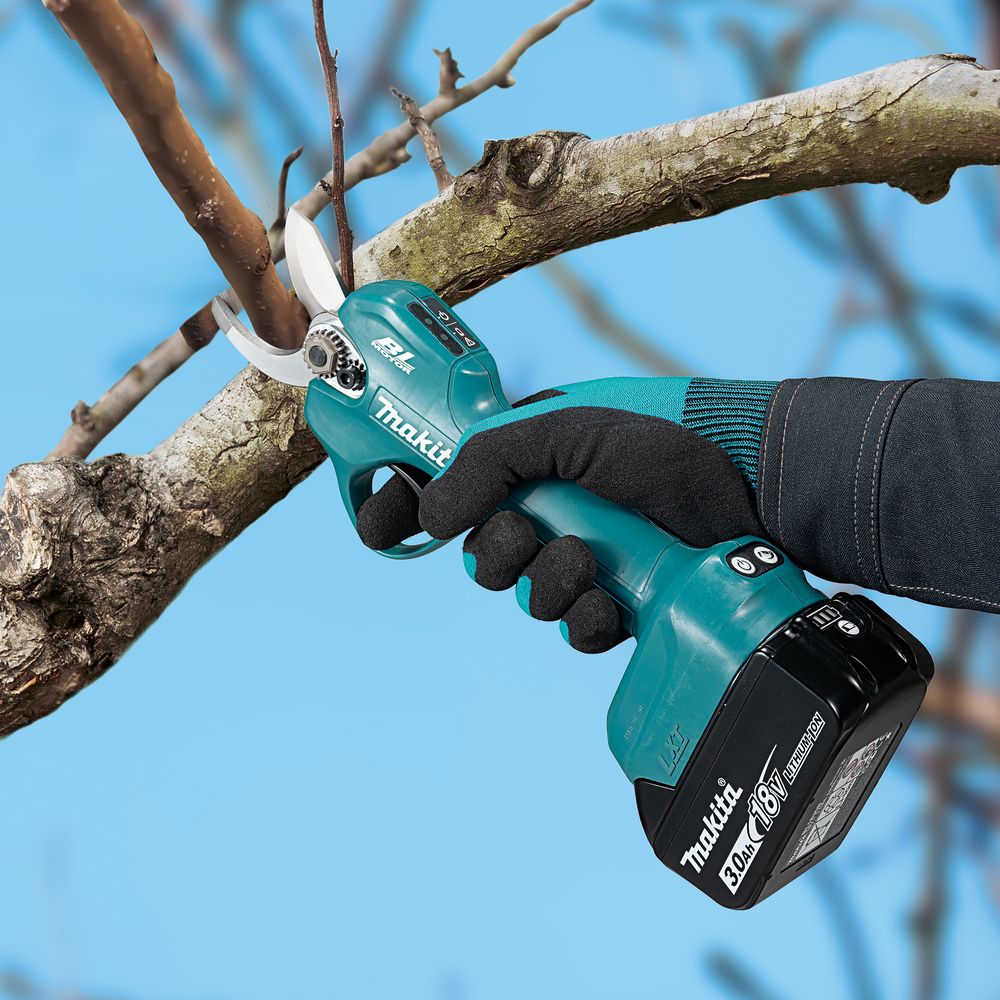 Аккумуляторный секатор Makita DUP181Z, 18 В, рез до 30 мм, без АКБ и ЗУ