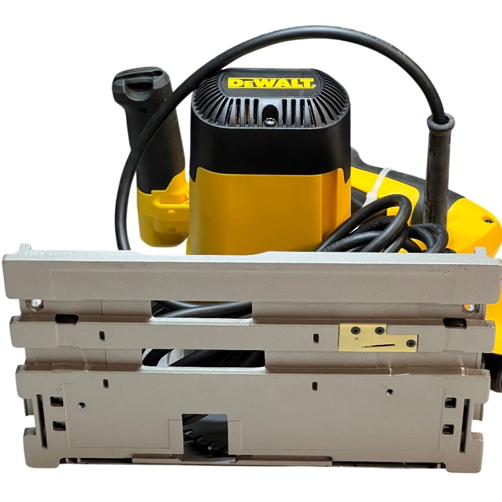 Дисковая пила DEWALT DWS520KT, 1300 Вт, 165 мм, 4000 об/мин, в кейсе TSTAK (DWS520KT-QS/U1), уцененный товар