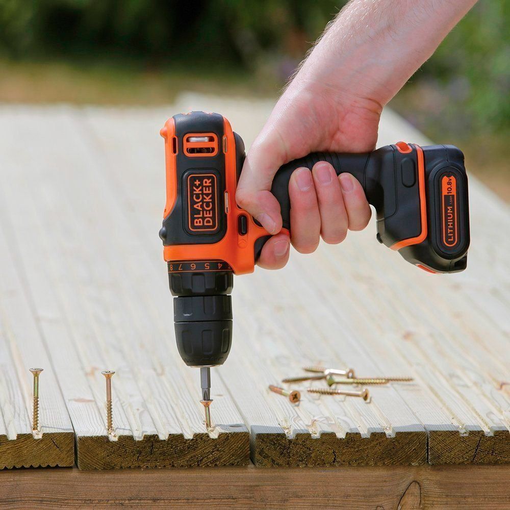Аккумуляторная дрель-шуруповерт BLACK+DECKER BDCDD12K1, 10 В, 1.5 Ач , Li-Ion
