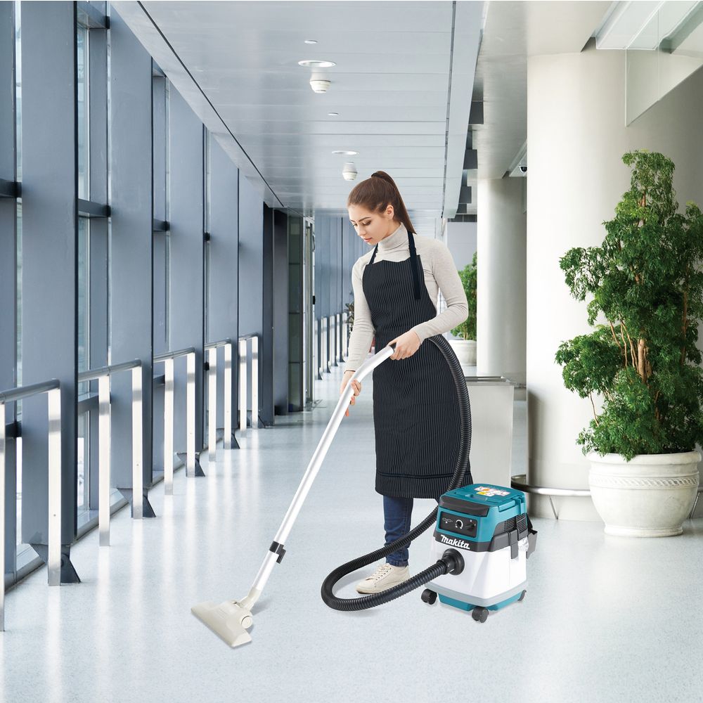Аккумуляторный пылесос Makita DVC150LZ, 18 В, 15 л, без АКБ и ЗУ