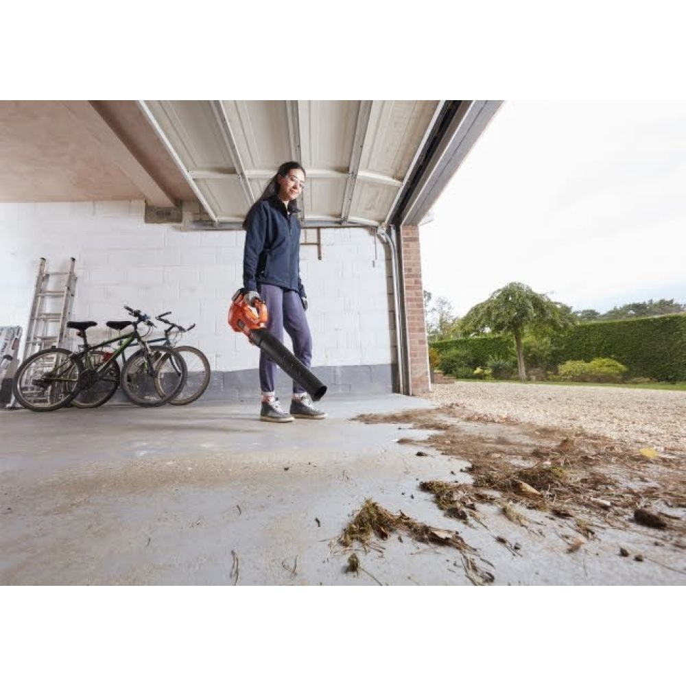 Воздуходув аккумуляторный BLACK+DECKER BCBL200B, 18 Вольт, без аккумулятора и ЗУ