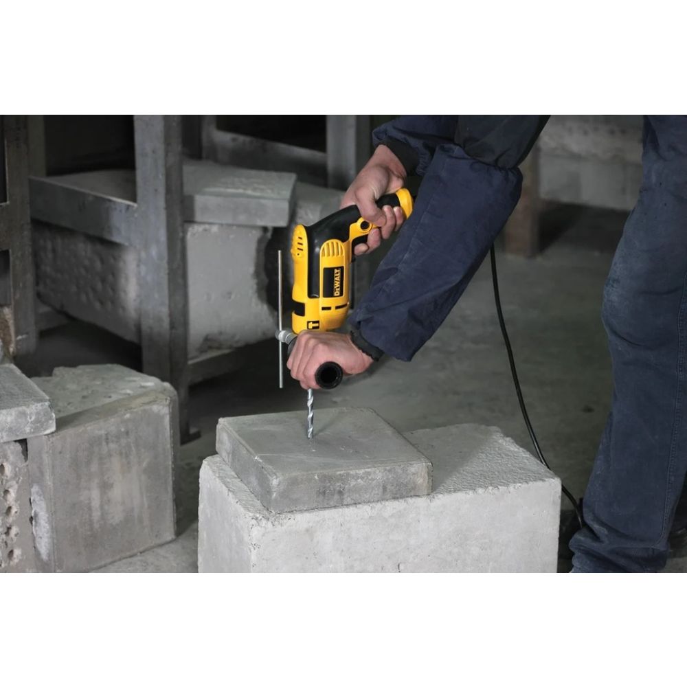 Ударная дрель DEWALT DWD024S, 701 Вт, 2800 об/мин, 47600 уд/мин (DWD024S-QS)