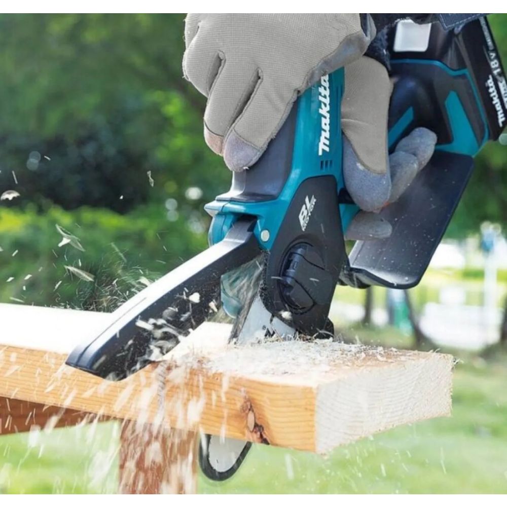 Аккумуляторная цепная пила Makita DUC101SF, 18 В, 10 см, с АКБ 3 Ач и ЗУ