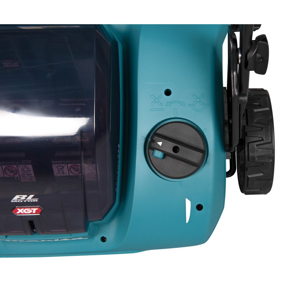 Аккумуляторный скарификатор-аэратор Makita UV001GU201, 40 В, 38 см, 50 л, с 2 АКБ 4 Ач и ЗУ