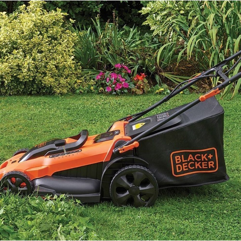 Аккумуляторная газонокосилка BLACK+DECKER, 36 В,  48 см, 50 л, с 2 АКБ 2 Ач и ЗУ, CLMA4820L2