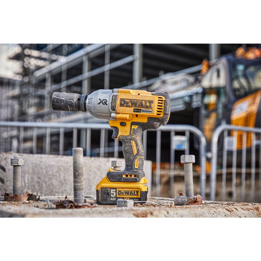Аккумуляторный гайковерт DEWALT DCF897N, 18 В, 1627 Нм, 2400 уд/мин, без АКБ и ЗУ (DCF897N-XJ)