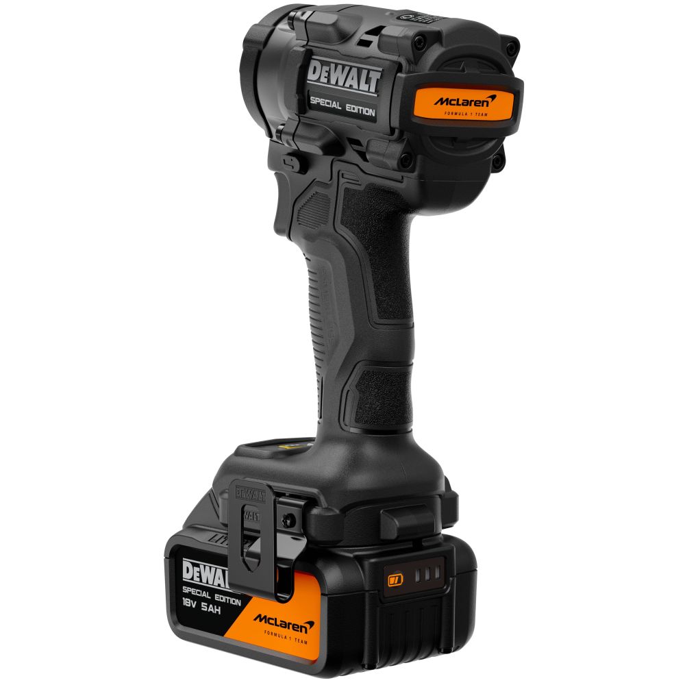 Аккумуляторный набор DEWALT McLaren Limited Edition DCK2224MP2T, 18 В: шуруповерт + гайковерт, с 2 АКБ 5 Ач и ЗУ, в кейсе TSTAK
