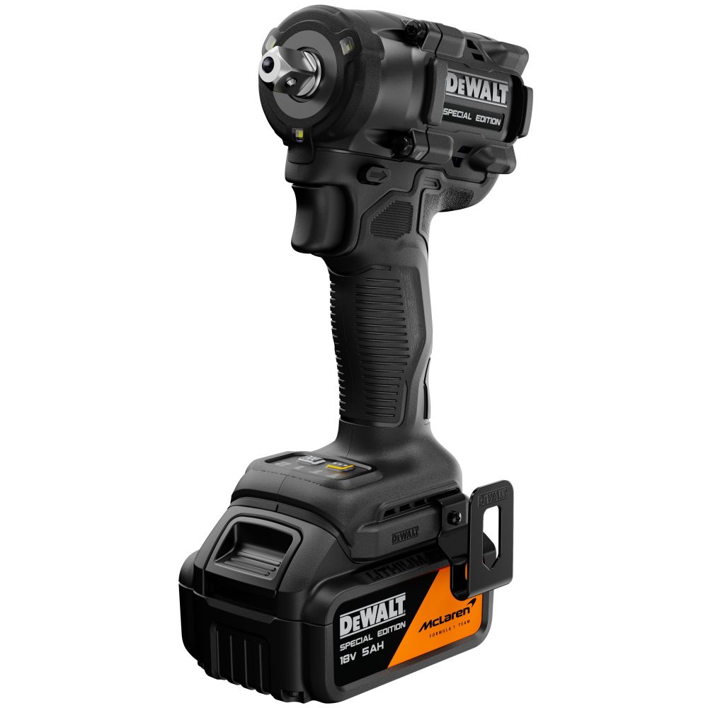 Аккумуляторный набор DEWALT McLaren Limited Edition DCK2224MP2T, 18 В: шуруповерт + гайковерт, с 2 АКБ 5 Ач и ЗУ, в кейсе TSTAK