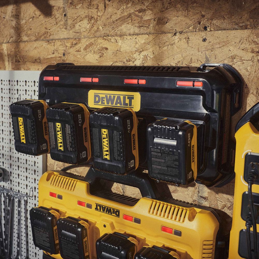 Зарядное устройство DEWALT DCB1404, 12/18/54 В, 4x4 A (DCB1404-QW)