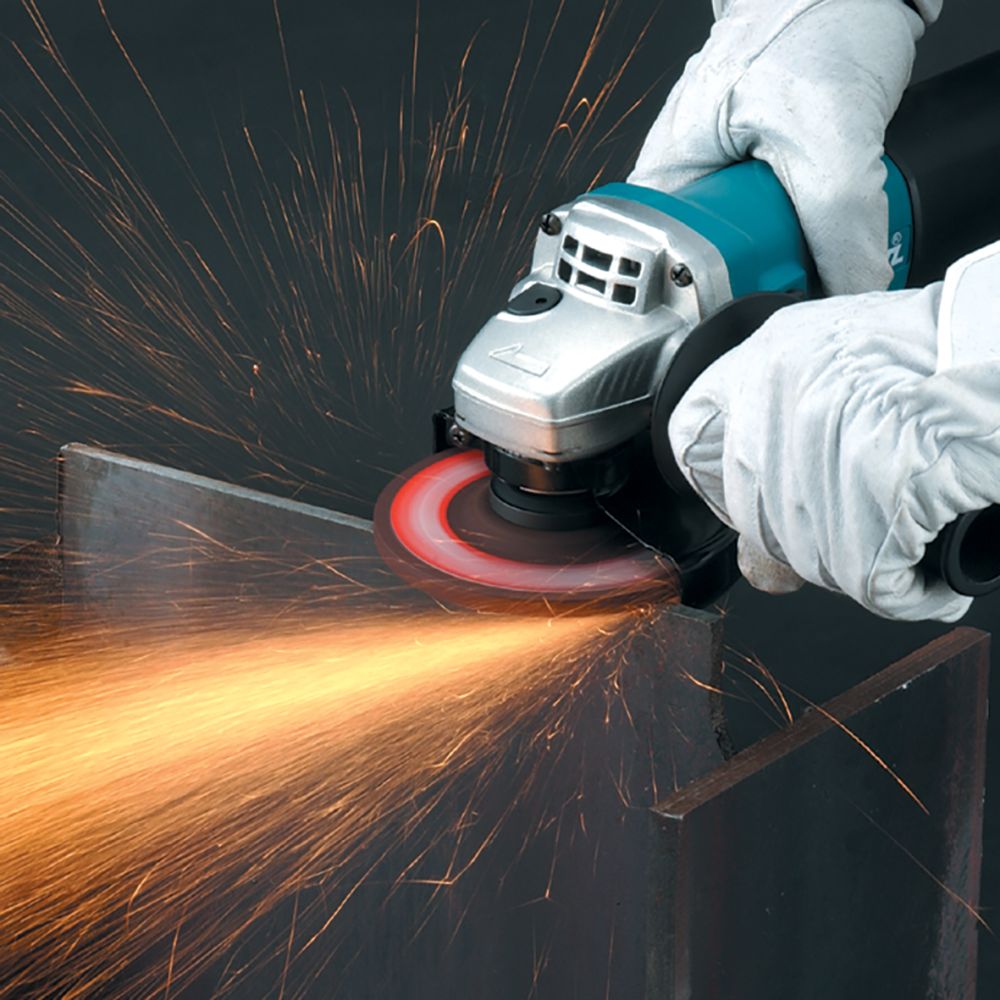 Угловая шлифмашина Makita 9557HNRK, 840 Вт, 115 мм, 11000 об/мин, в кейсе