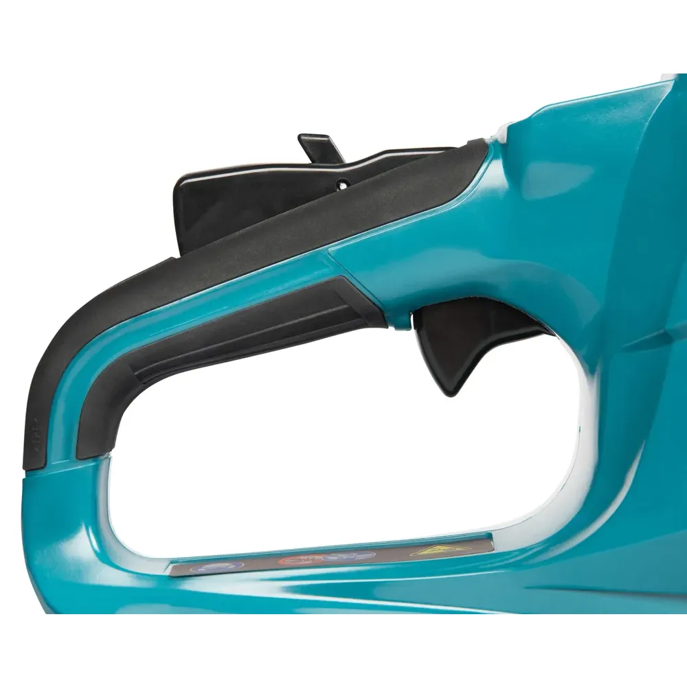 Аккумуляторная цепная пила Makita UC030GZ, 40 В, 50 см, 29 м/с, без АКБ и ЗУ