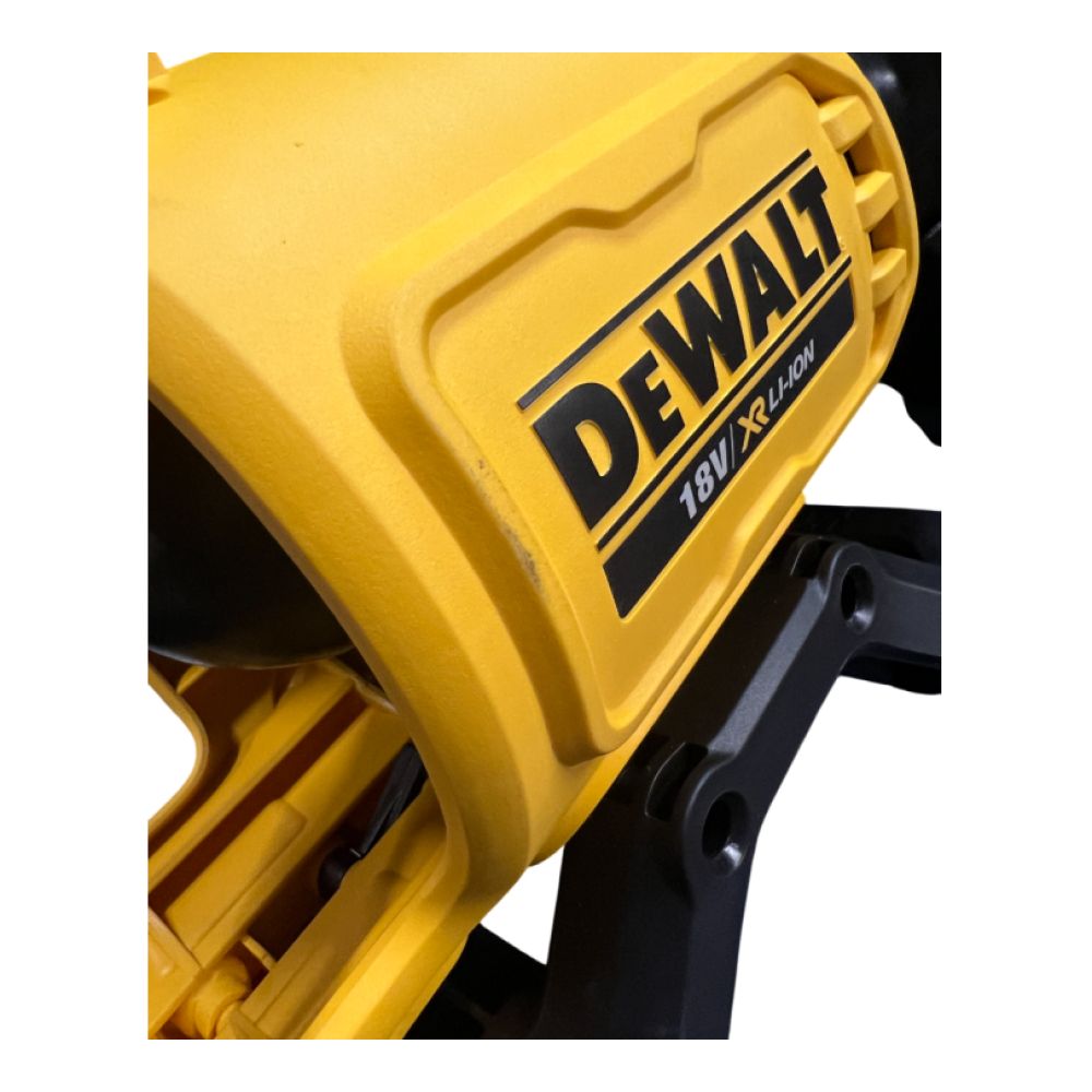 Аккумуляторная воздуходувка DEWALT DCMBL562N, 18 В, 764 м³/ч, без АКБ и ЗУ (УЦЕНЕННЫЙ ТОВАР) (DCMBL562N-XJ/U)