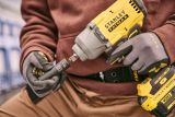 Аккумуляторный гайковерт STANLEY SFMCF940M1, 950 Нм, 2600 уд/мин, с АКБ 4 Ач и ЗУ, в сумке (SFMCF940M1-QW)
