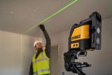 Лазерный нивелир DEWALT DW088CG, на батарейках, зеленый луч, 20 м, в кейсе (DW088CG-XJ)