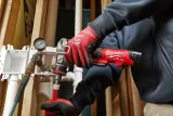 Аккумуляторный расширительный инструмент Milwaukee M12 FPXP-I10202C, 12 В, с 2 АКБ 2 Ач и ЗУ, в кейсе, 4933472020