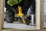 Аккумуляторная сабельная пила DEWALT DCS380N, 18 В, 2950 ход/мин, 28.6 мм, без АКБ и ЗУ (DCS380N-XJ)