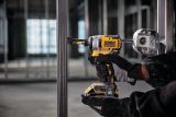 Аккумуляторный набор DEWALT DCK2062D2T, 18 В: дрель-шуруповерт DCD709 + шуруповерт DCF809, с 2 АКБ 2 Ач и ЗУ, в кейсе TSTAK