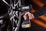 Аккумуляторный гайковерт DEWALT McLaren Limited Edition DCF99MP2T, 18 В, 1898 Нм, 2200 уд/мин, с 2 АКБ 5 Ач и ЗУ, в кейсе TSTAK