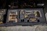 Аккумуляторный гайковерт DEWALT DCF901P1G, 12 В, 340 Нм, 3250 уд/мин, с АКБ 5 Ач и ЗУ, в чехле (DCF901P1G-QW)
