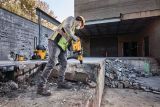 Отбойный молоток DEWALT D25832K, 1350 Вт, 10.5 Дж, 2900 уд/мин, в кейсе (D25832K-QS)