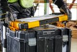 Планшет с органайзером DEWALT TSTAK DWST82732-1, с подсветкой